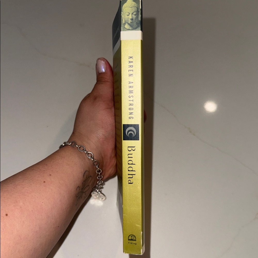 Buddha by Karen Armstrong Paperback - Picture 4 of 4